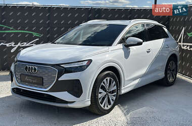 Внедорожник / Кроссовер Audi Q4 e-tron 2024 в 