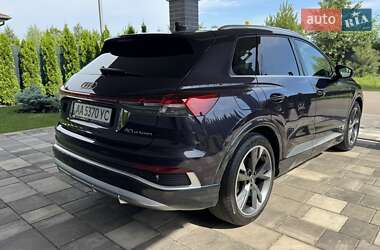 Позашляховик / Кросовер Audi Q4 e-tron 2022 в 