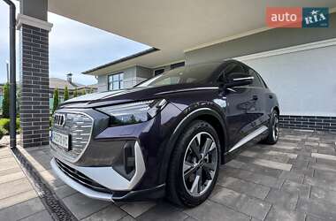Позашляховик / Кросовер Audi Q4 e-tron 2022 в 