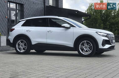 Внедорожник / Кроссовер Audi Q4 e-tron 2023 в 