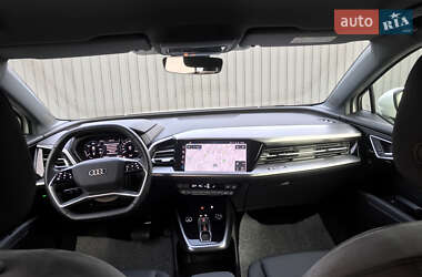 Внедорожник / Кроссовер Audi Q4 e-tron 2023 в 