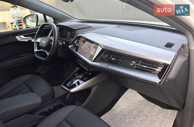 Внедорожник / Кроссовер Audi Q4 e-tron 2023 в 