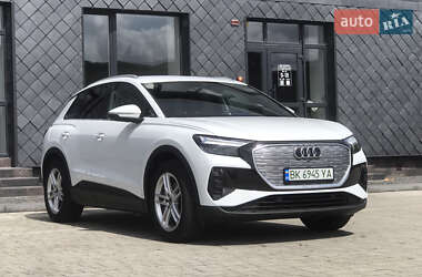 Внедорожник / Кроссовер Audi Q4 e-tron 2023 в 