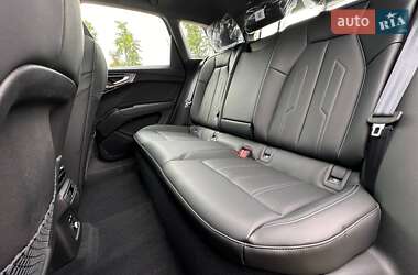 Позашляховик / Кросовер Audi Q4 e-tron 2025 в 