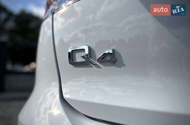 Внедорожник / Кроссовер Audi Q4 e-tron 2024 в 