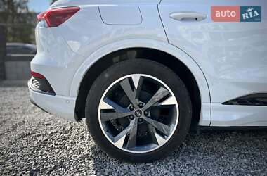 Внедорожник / Кроссовер Audi Q4 e-tron 2024 в 