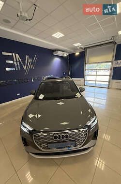 Внедорожник / Кроссовер Audi Q4 e-tron 2025 в 