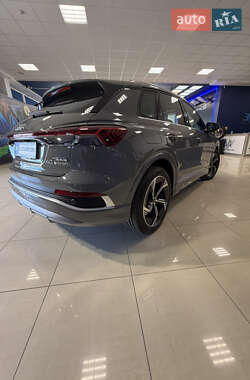 Внедорожник / Кроссовер Audi Q4 e-tron 2025 в 
