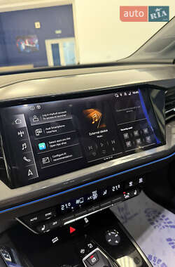 Внедорожник / Кроссовер Audi Q4 e-tron 2025 в 
