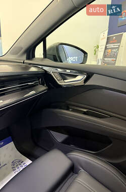 Внедорожник / Кроссовер Audi Q4 e-tron 2025 в 