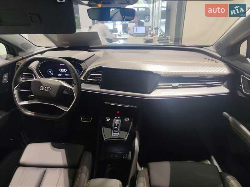 Позашляховик / Кросовер Audi Q4 e-tron 2023 в Дніпрі