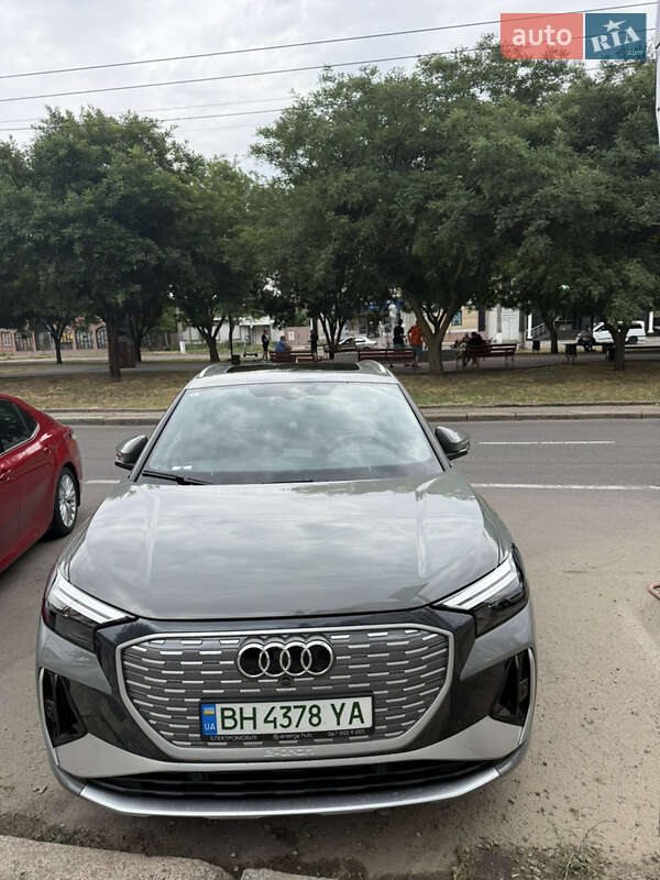 Внедорожник / Кроссовер Audi Q4 e-tron 2023 в Николаеве