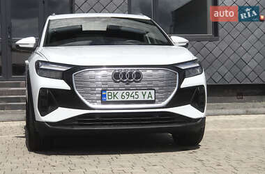 Позашляховик / Кросовер Audi Q4 e-tron 2023 в 