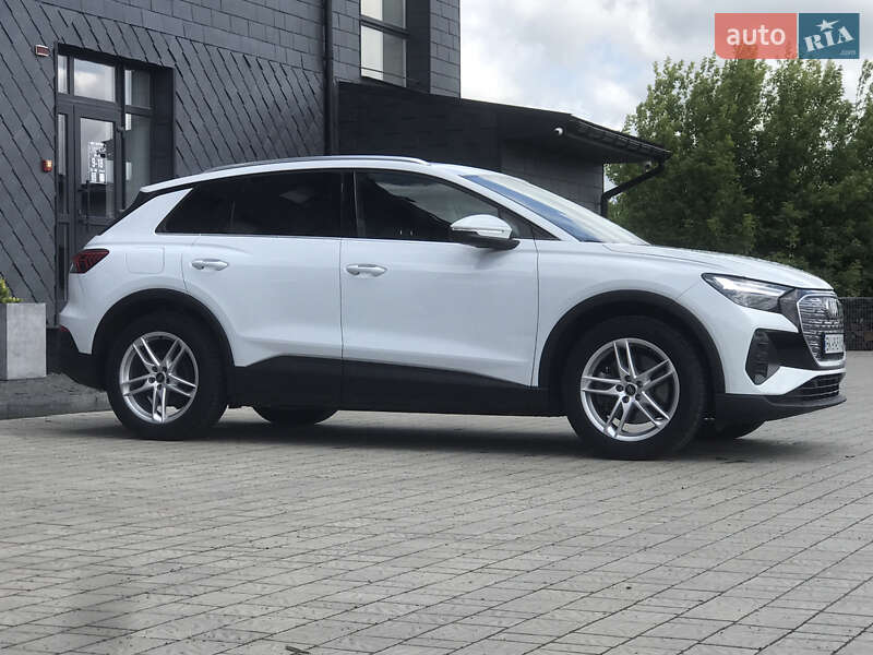 Внедорожник / Кроссовер Audi Q4 e-tron 2023 в Ровно