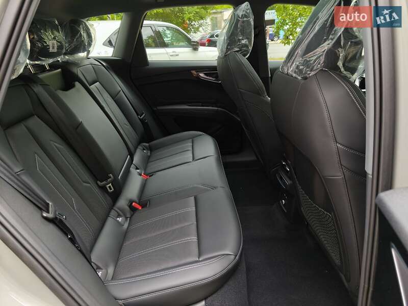 Внедорожник / Кроссовер Audi Q4 e-tron 2025 в Одессе