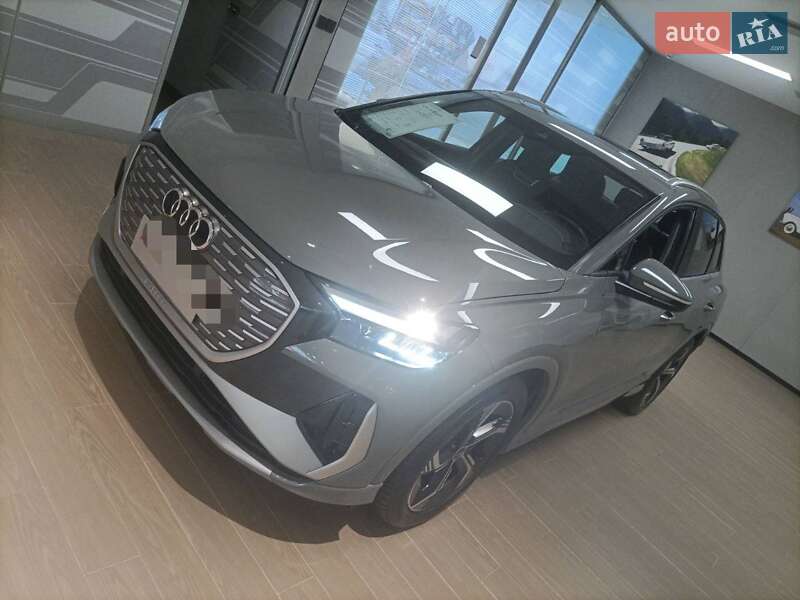 Audi Q4 e-tron 2023
