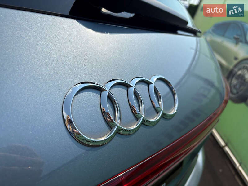 Позашляховик / Кросовер Audi Q4 e-tron 2023 в Києві