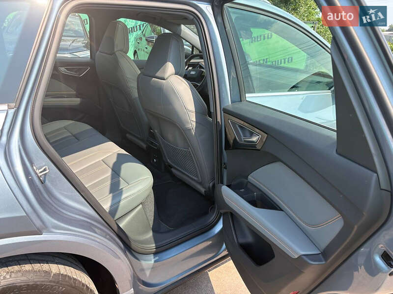 Позашляховик / Кросовер Audi Q4 e-tron 2023 в Києві