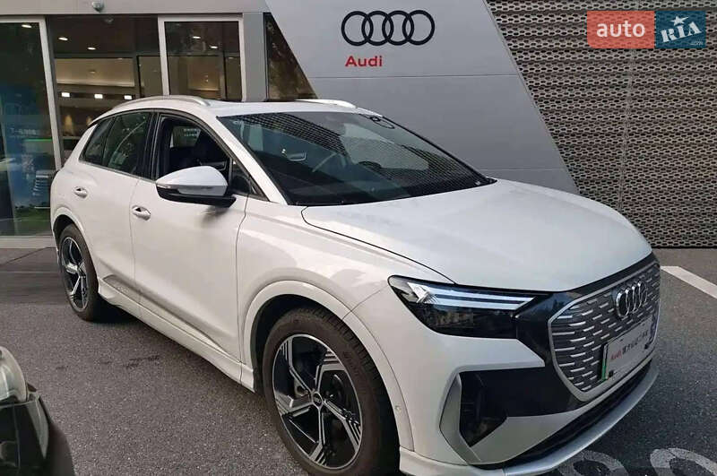 Audi Q4 e-tron 2023