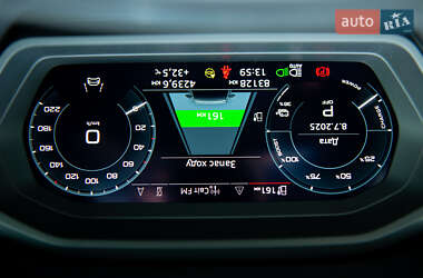 Позашляховик / Кросовер Audi Q4 e-tron 2022 в 