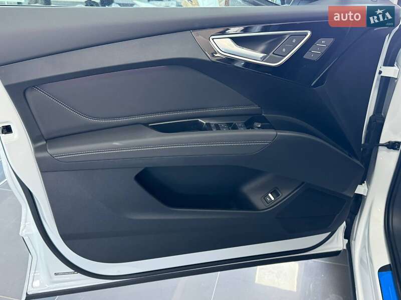 Позашляховик / Кросовер Audi Q4 e-tron 2025 в Житомирі
