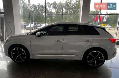 Позашляховик / Кросовер Audi Q4 e-tron 2022 в 