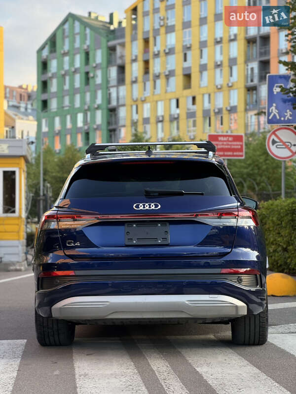 Позашляховик / Кросовер Audi Q4 e-tron 2023 в Києві