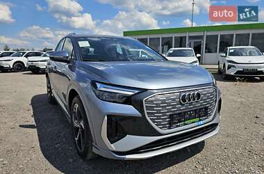 Позашляховик / Кросовер Audi Q4 e-tron 2025 в 