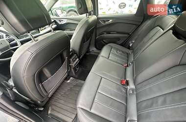 Внедорожник / Кроссовер Audi Q4 e-tron 2023 в 