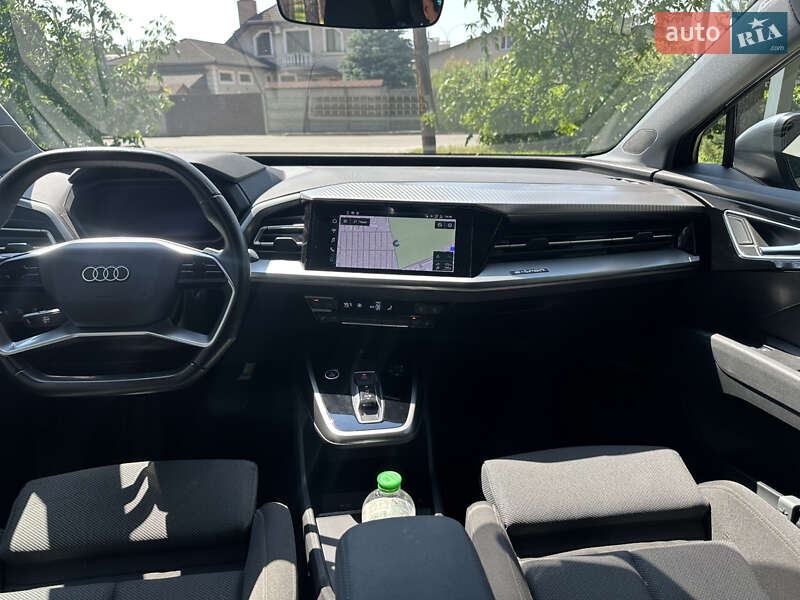 Позашляховик / Кросовер Audi Q4 e-tron 2021 в Києві