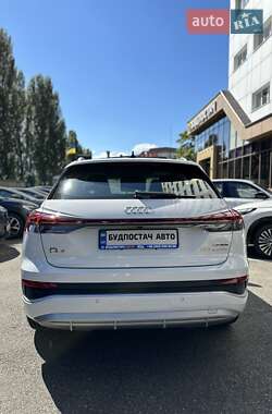 Позашляховик / Кросовер Audi Q4 e-tron 2025 в 
