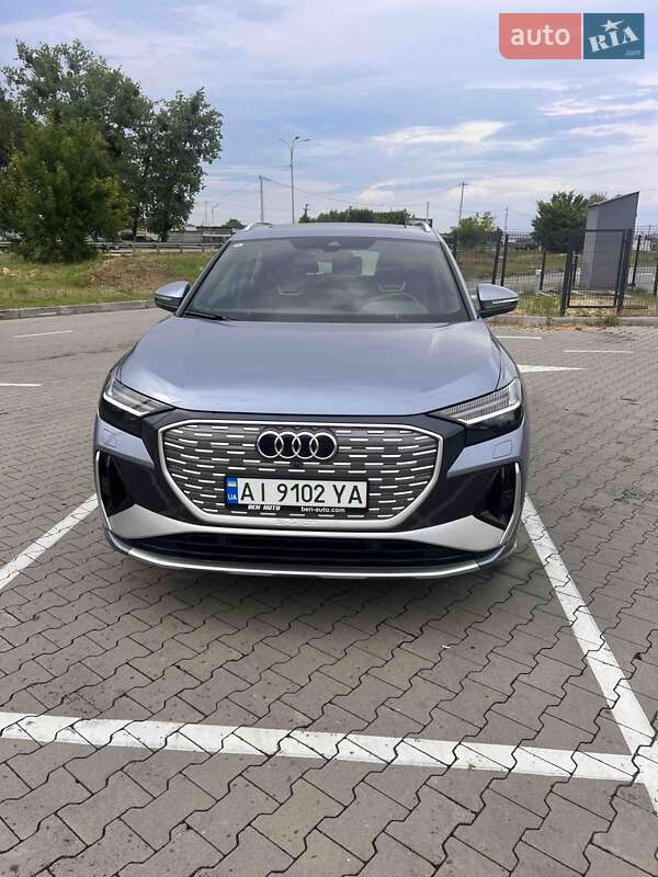 Внедорожник / Кроссовер Audi Q4 e-tron 2023 в 