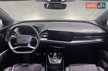 Внедорожник / Кроссовер Audi Q4 e-tron 2023 в 
