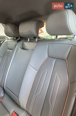 Внедорожник / Кроссовер Audi Q4 e-tron 2023 в 