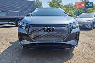 Внедорожник / Кроссовер Audi Q4 e-tron 2024 в 