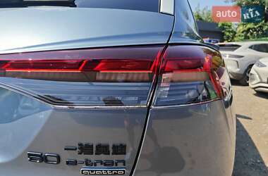 Внедорожник / Кроссовер Audi Q4 e-tron 2024 в 