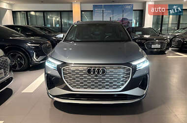 Внедорожник / Кроссовер Audi Q4 e-tron 2023 в Киеве