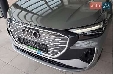Позашляховик / Кросовер Audi Q4 e-tron 2025 в 