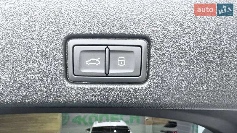 Внедорожник / Кроссовер Audi Q4 e-tron 2025 в Киеве