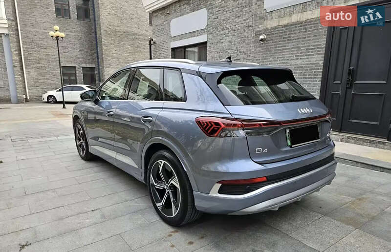 Внедорожник / Кроссовер Audi Q4 e-tron 2023 в Львове
