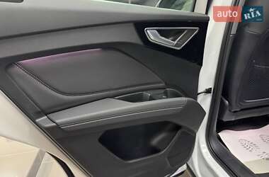 Внедорожник / Кроссовер Audi Q4 e-tron 2025 в 