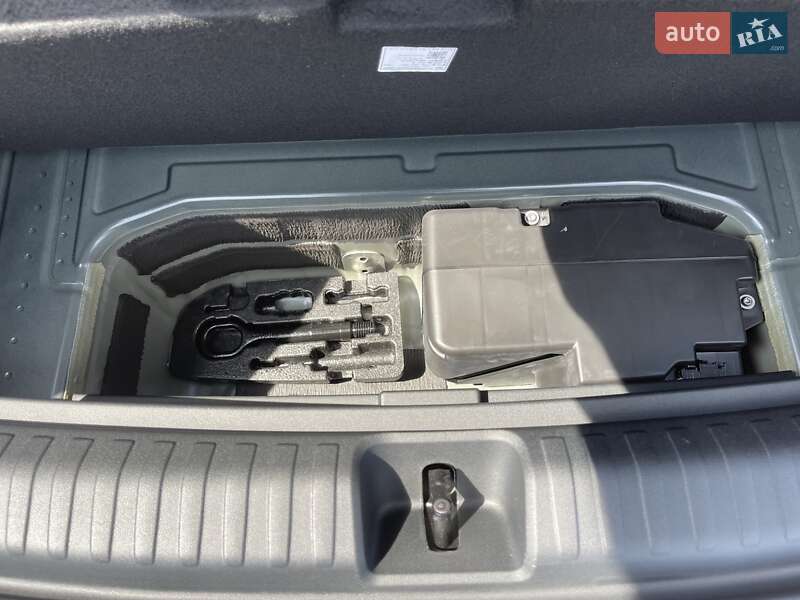 Внедорожник / Кроссовер Audi Q4 e-tron 2025 в Киеве