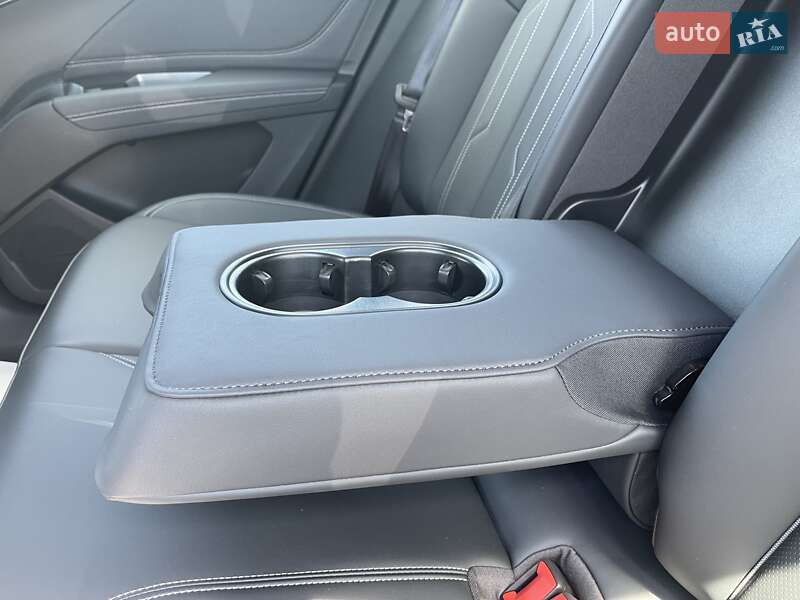 Внедорожник / Кроссовер Audi Q4 e-tron 2025 в Киеве