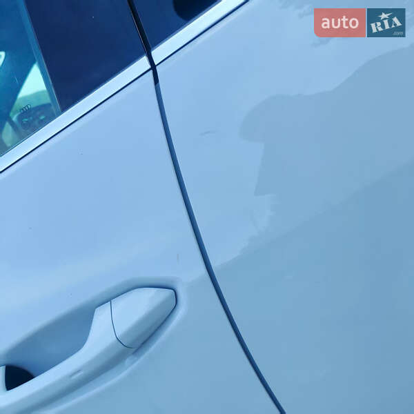 Внедорожник / Кроссовер Audi Q4 e-tron 2023 в Киеве