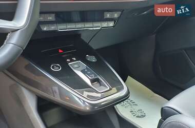 Внедорожник / Кроссовер Audi Q4 e-tron 2025 в 