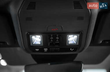 Позашляховик / Кросовер Audi Q4 e-tron 2022 в 