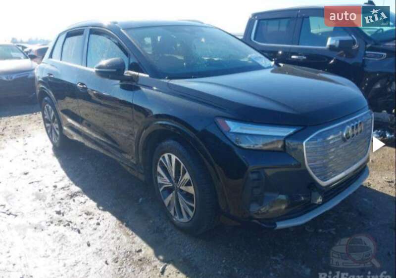 Позашляховик / Кросовер Audi Q4 e-tron 2022 в Києві