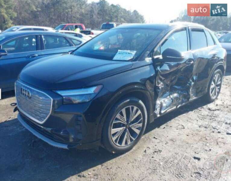 Позашляховик / Кросовер Audi Q4 e-tron 2022 в Києві