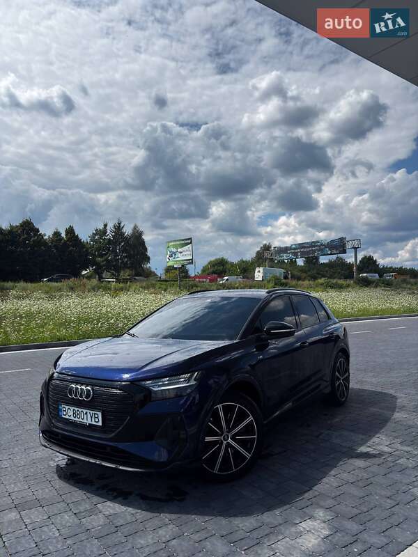 Внедорожник / Кроссовер Audi Q4 e-tron 2022 в Львове