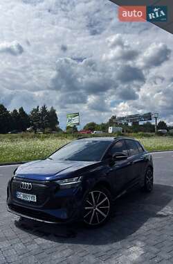 Внедорожник / Кроссовер Audi Q4 e-tron 2022 в 